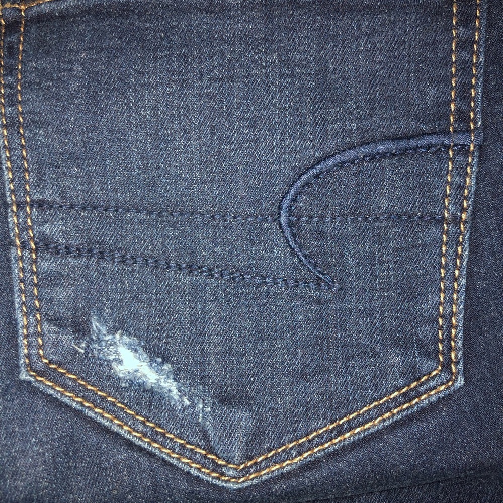 AE distresses legging jeans